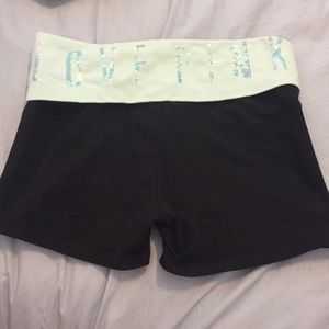 Xs Victoria secret love pink - yoga shorts